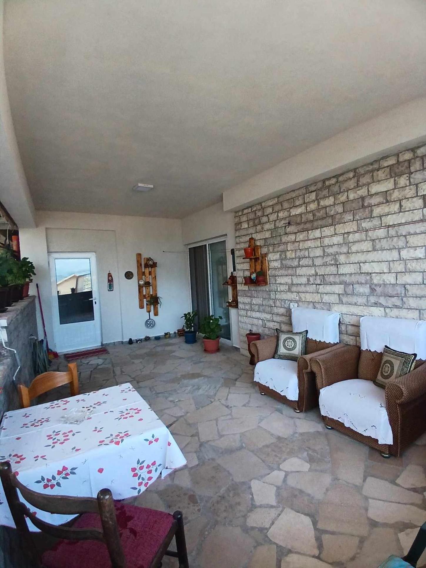 Eniguesthouse Gjirokastër Exteriör bild