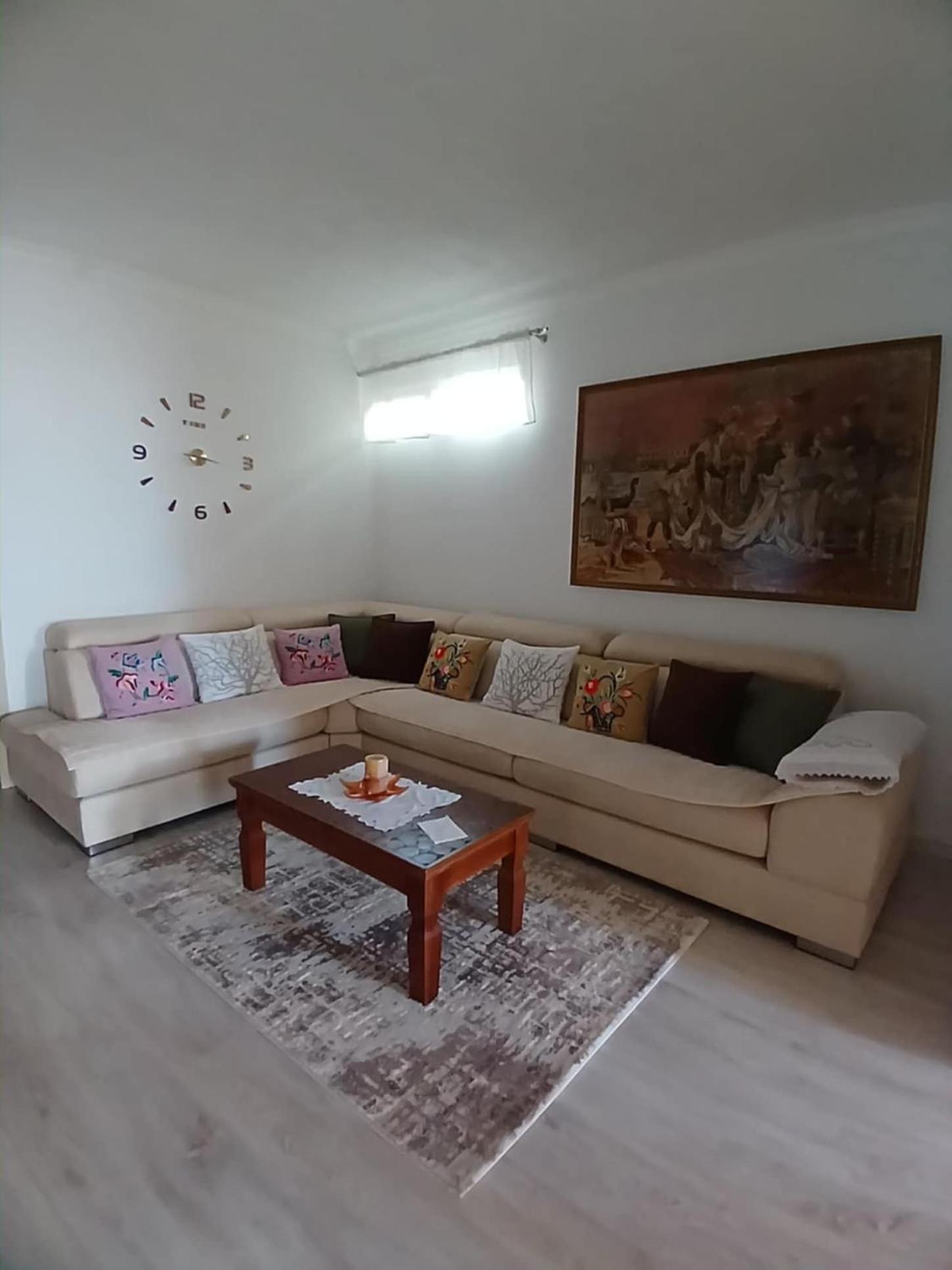 Eniguesthouse Gjirokastër Exteriör bild